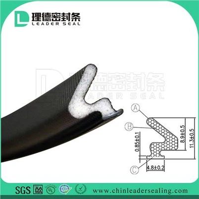 Skumvannstrypende garasjeportbunn